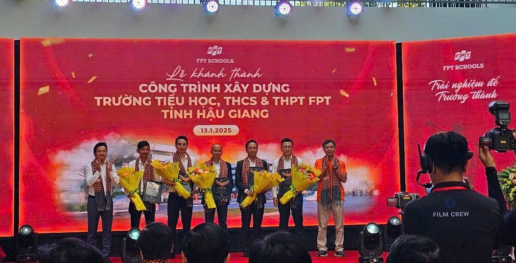 xu-ly-nuoc-thai-sinh-hoat-truong-hoc-fpt-hau-giang (1)